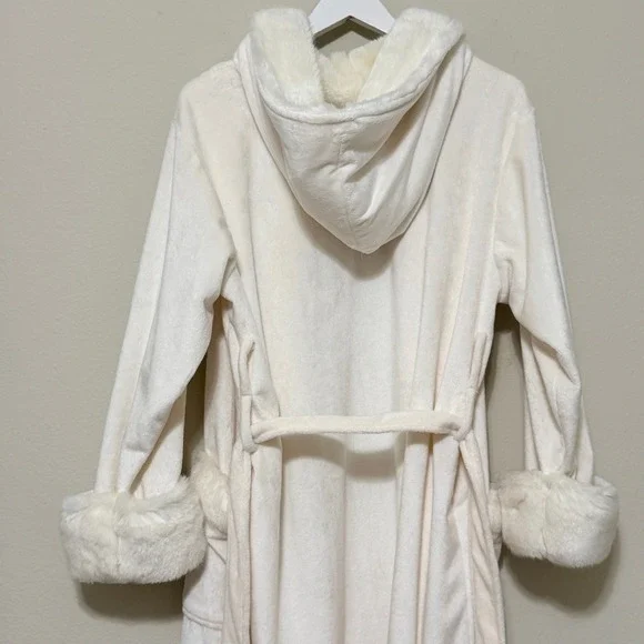 Pottery Barn Bath Robe Womens Large Ivory Cream Faux Fur Luxurious Soft Lounge